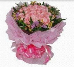 玫瑰坊提供玫瑰花,百合,结婚襟花等产品